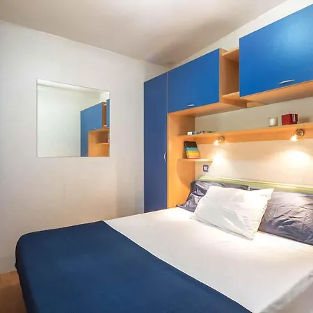Campeggio Village Laguna Blu 4*
