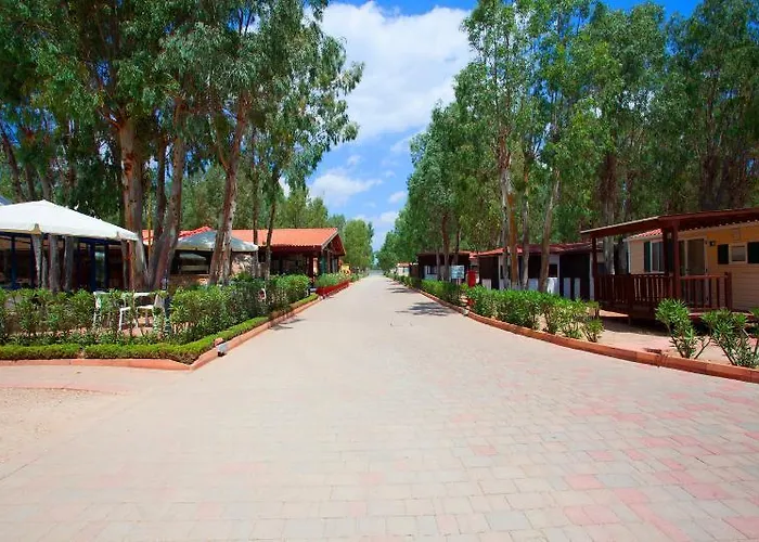 Κάμπινγκ Village Laguna Blu 4*