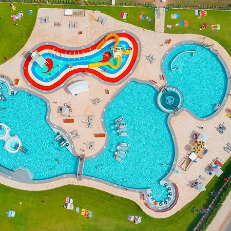 Village Laguna Blu Campeggio 4*